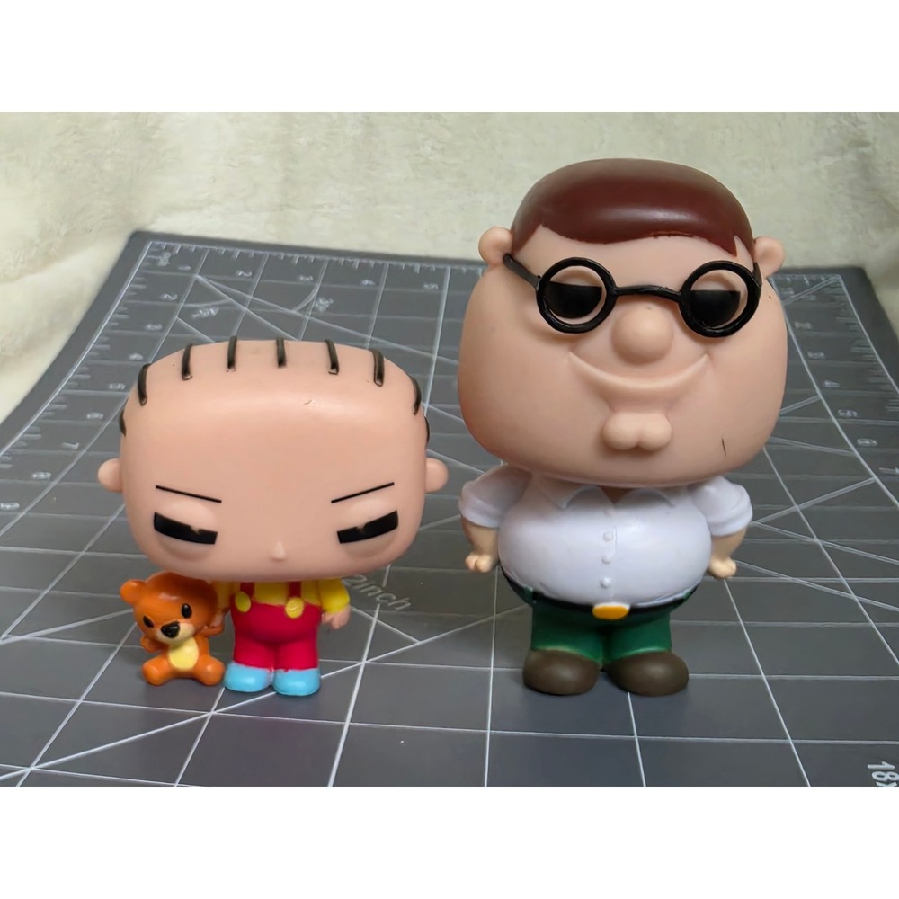 Funko Pop Family Guy Peter Griffin 31 and Stewie Griffin 32 Vinyl Figures Lot